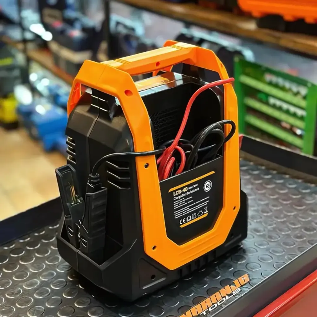 Cargador De Bateria 40A - LCR-40 2.webp
