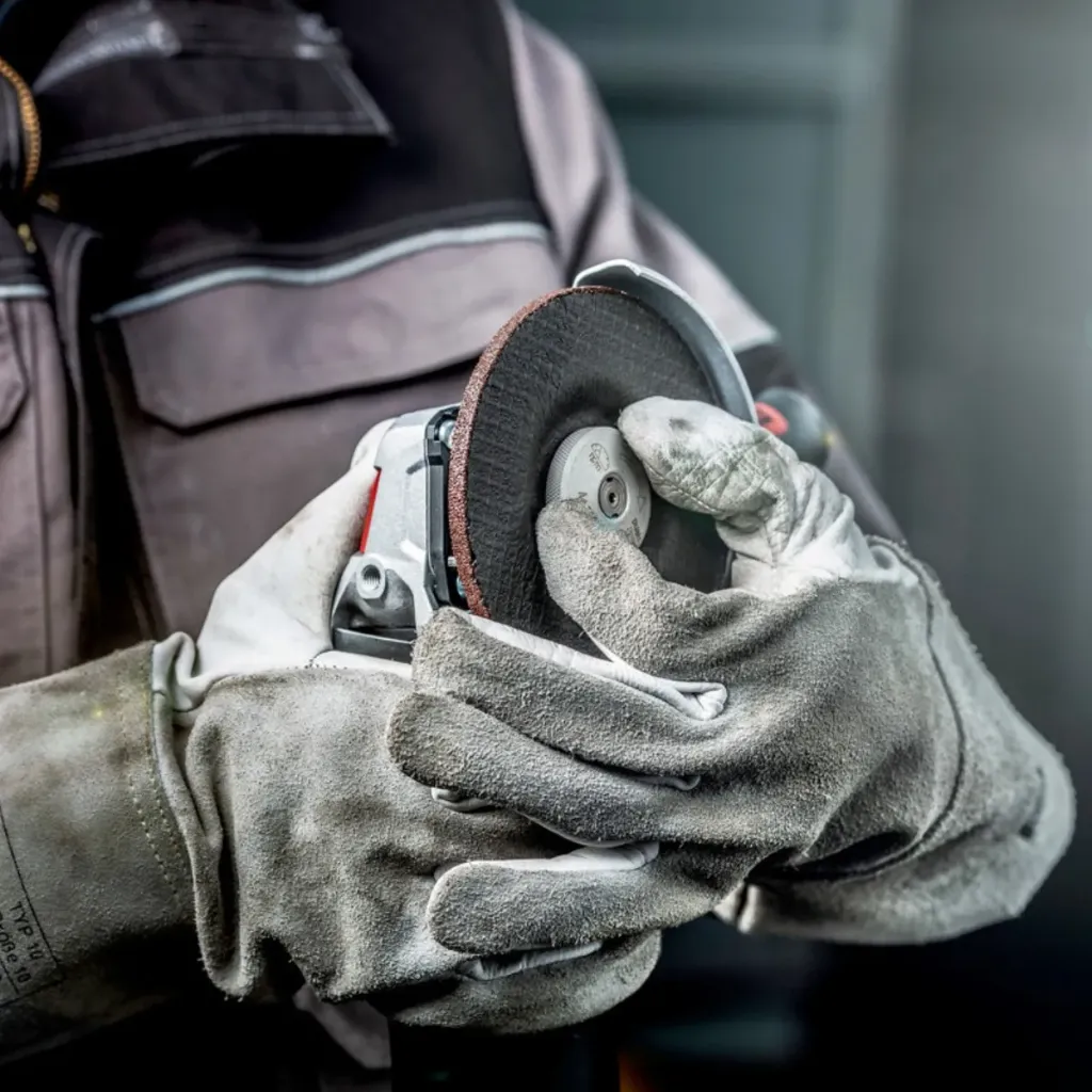 AMOLADORA 900W METABO 3.webp