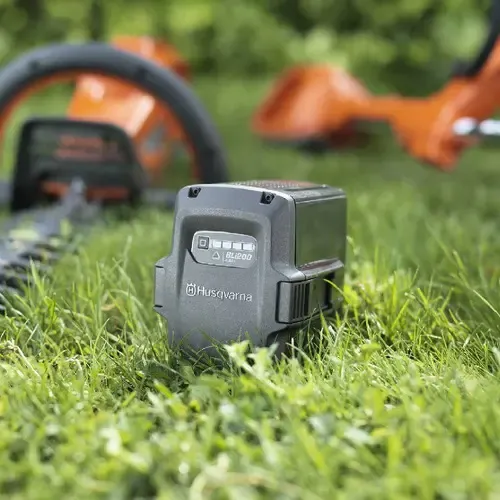 Bateria Husqvarna Bli200 2.webp
