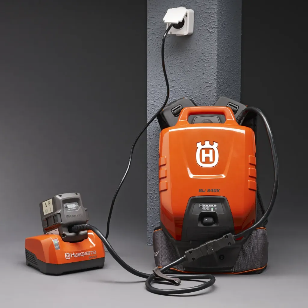 Cargador De Bateria Husqvarna Qc330 36v 3.webp