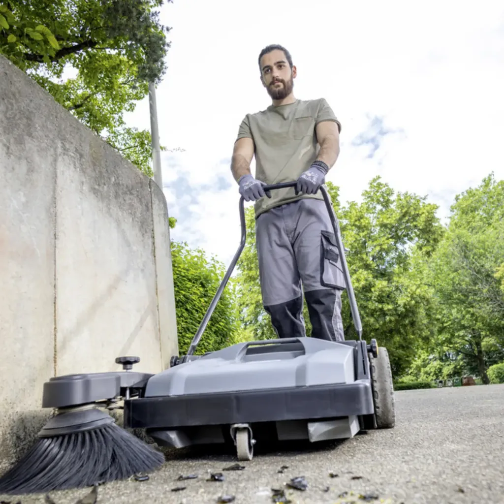 Barredora Compacta Karcher Km 70-15 C Classic 4.webp