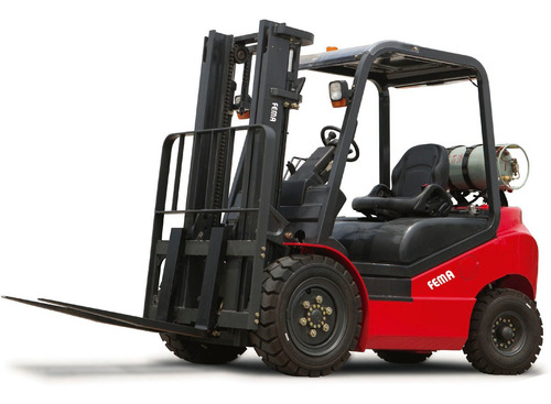 AUTOE.NAFTA/GAS.CHINO-2500KG.ALT.3MT-DESPLA.    MOTOR ISUZU C240- RUEDAS NEUMATICA , LUCES DE SEGURIDAD, LED FRONTAL, SIRENA RETROCESO, DIENTES DE 1070MM.